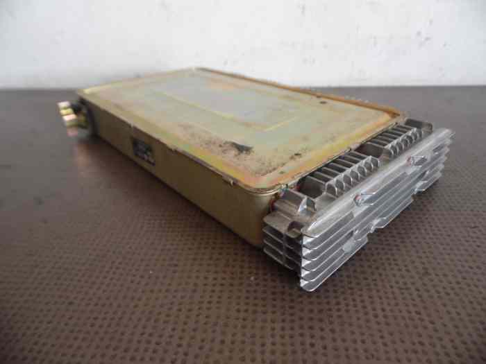 CALCULATEUR D-JETRONIC 0280002007 MERCEDES 350 W116 / W107 3