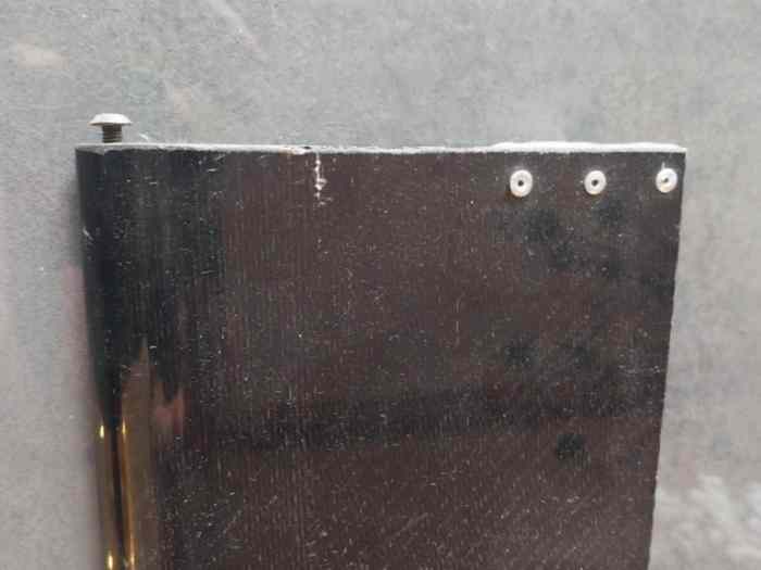 Flap avant gauche formule renault 1