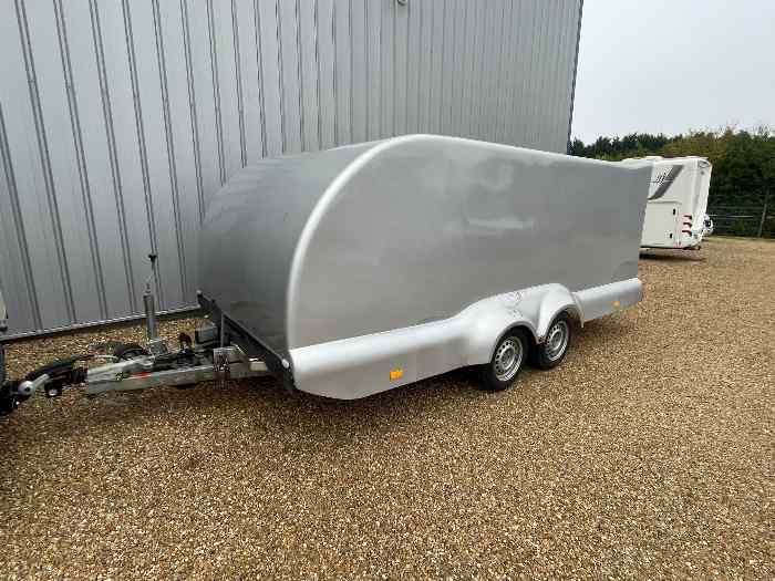 Remorque porte voiture fermé 0