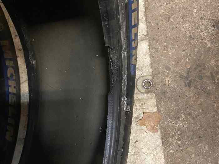 2 Michelin compétition R11 16’ 2