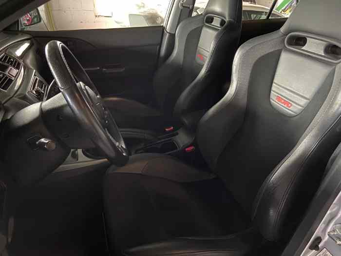 Mitsubishi Lancer EVO IX 2
