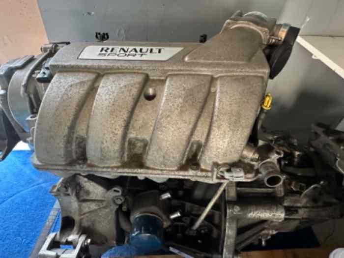 Moteur F4r clio 3rs + boîte à vitesse