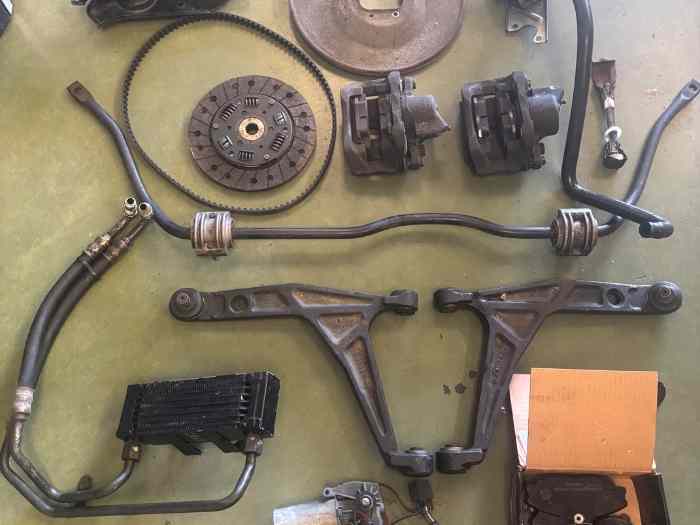 Lot de pièces 205 GTI 1900 série