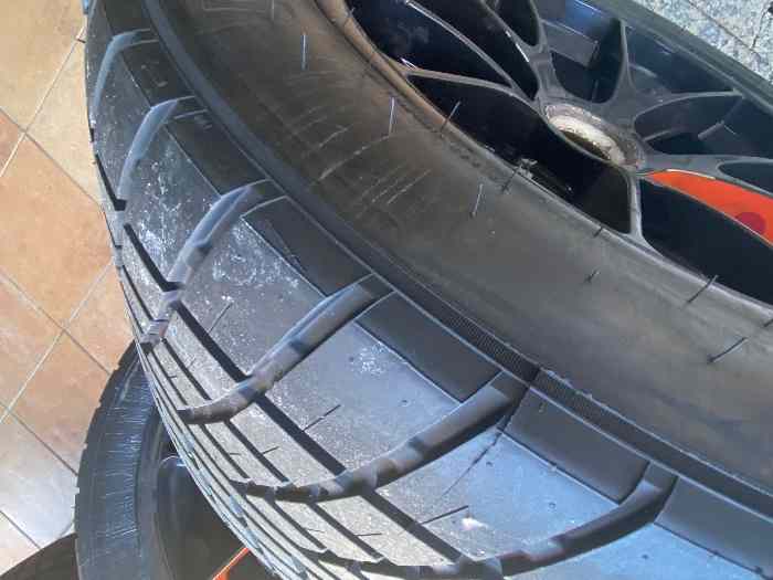 Pirelli wet Tyres 3