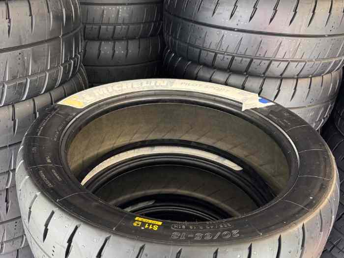 Pneus MICHELIN Rallye Compétition 2025 1