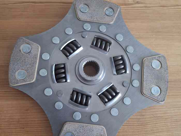 Disque d’embrayage métal frité pour RENAULT Clio II 16S 2