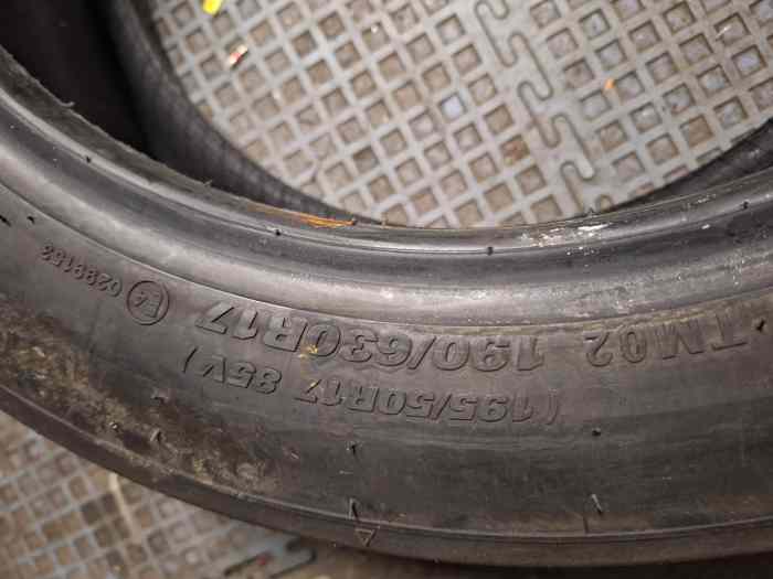 Pneus Kumho 190/630/17 TM02 2