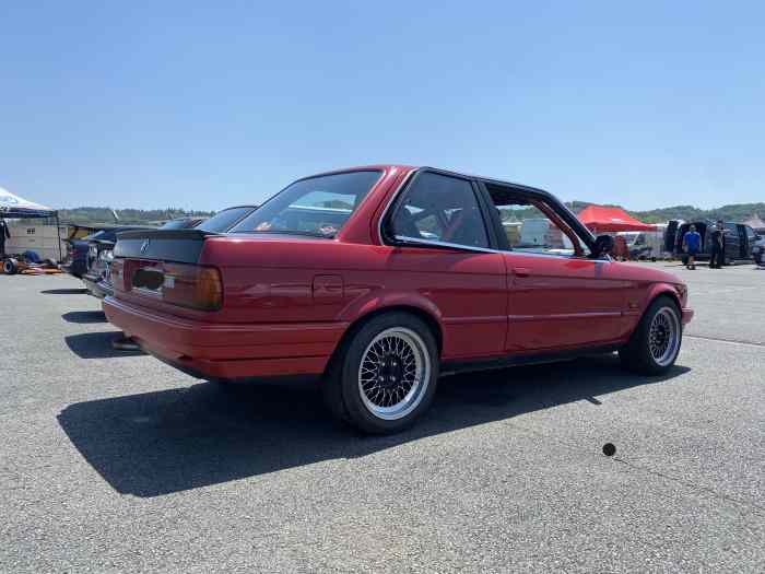 BMW e30 2,7 boite sport 1