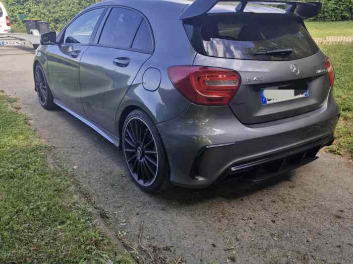 Mercedes A45 AMG 0