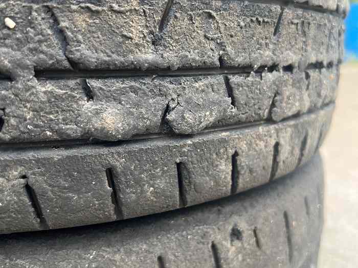 Pneu hankook 13 pouces 2