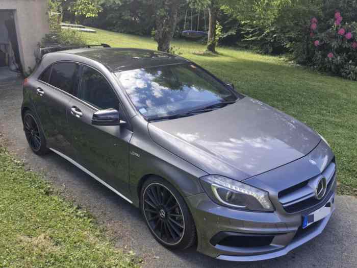 Mercedes A45 AMG 1