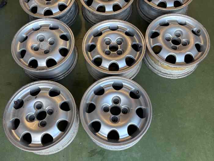 Jantes alu 15 pouces 205 GTI 1900