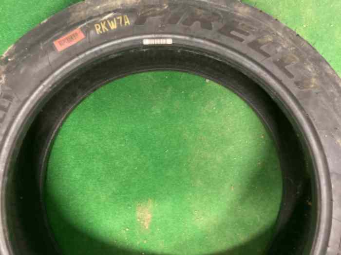 Pneu Pirelli RKW7A 1