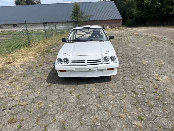 Opel Manta rallye caisse