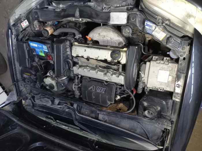 Peugeot 106 GTI avec diverses pièces détachées! 5