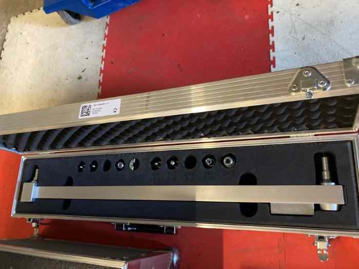 OUTILLAGE SKODA 5