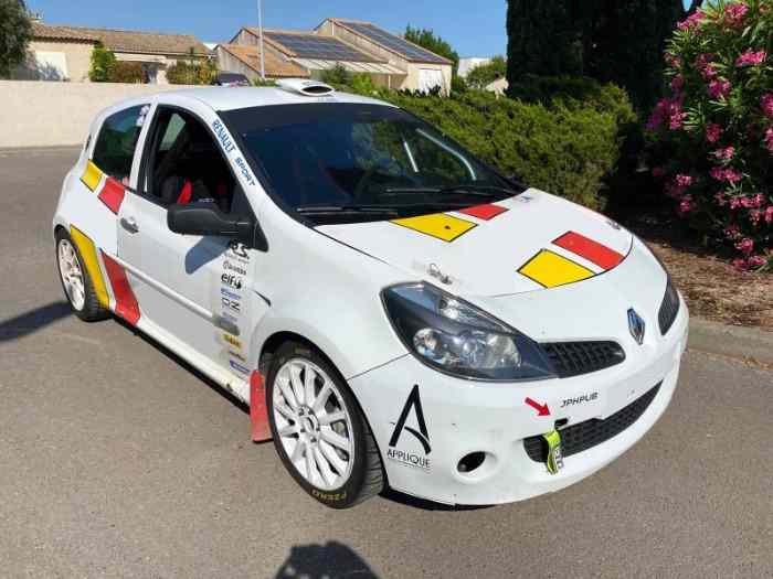 CLIO 3 F 2014