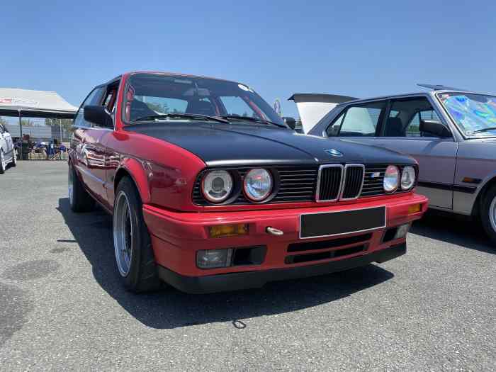 BMW e30 2,7 boite sport 0