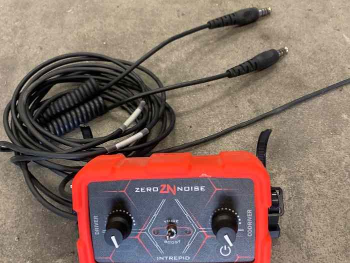 Radio ZERONOISE casque stylo