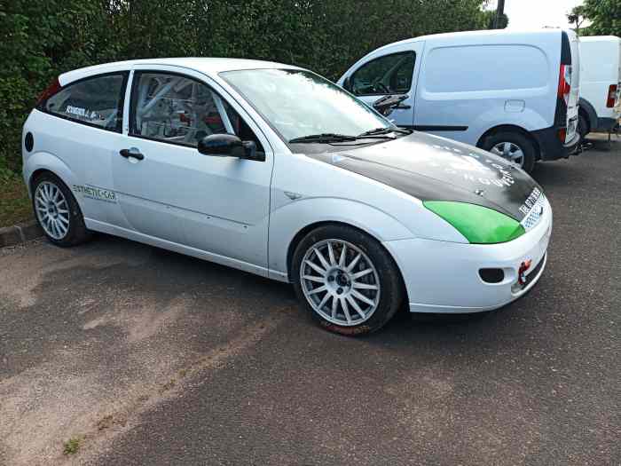 Ford Focus F2000 0
