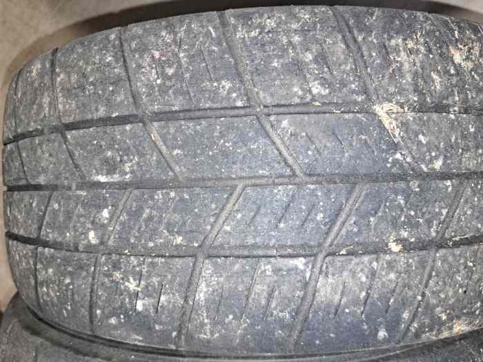 Vends pneus hankook pluie 1