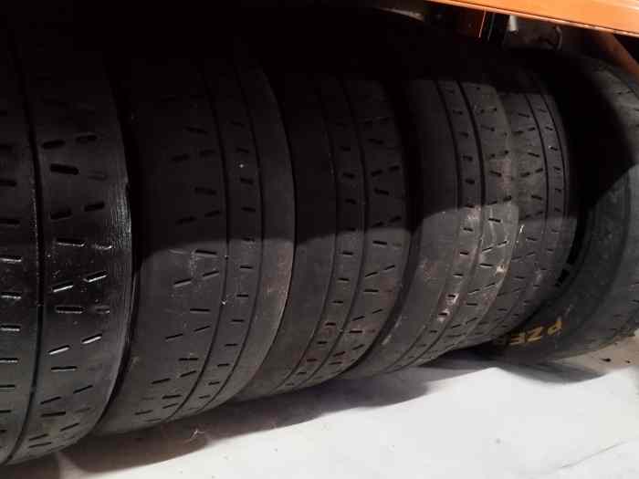 Lot pneus 17 p 0