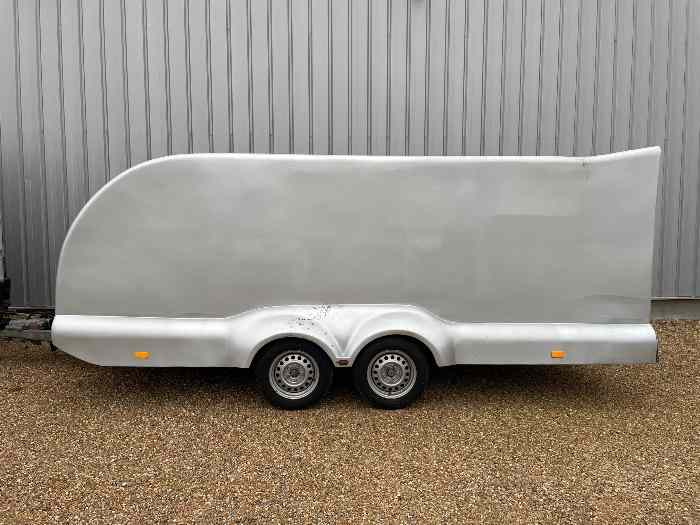 Remorque porte voiture fermé 1