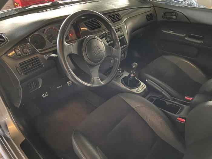 Mitsubishi Lancer EVO IX 1