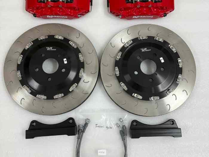 Kit Freinage AP RACING 6 pistons pour FORD FOCUS RS MK2. 4