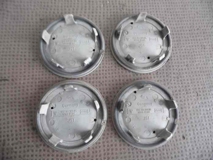 ENJOLIVEURS CENTRAUX DE ROUES 99636130305 PORSCHE 996 CARRERA 4 5