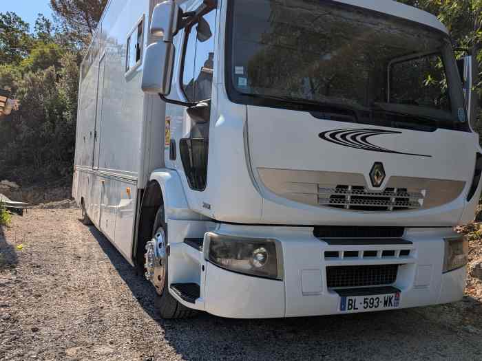 Renault premium (2 auto) 0
