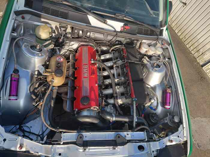 Bmw e30 325i 4