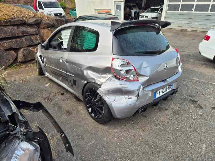 Clio 3rs cup 0