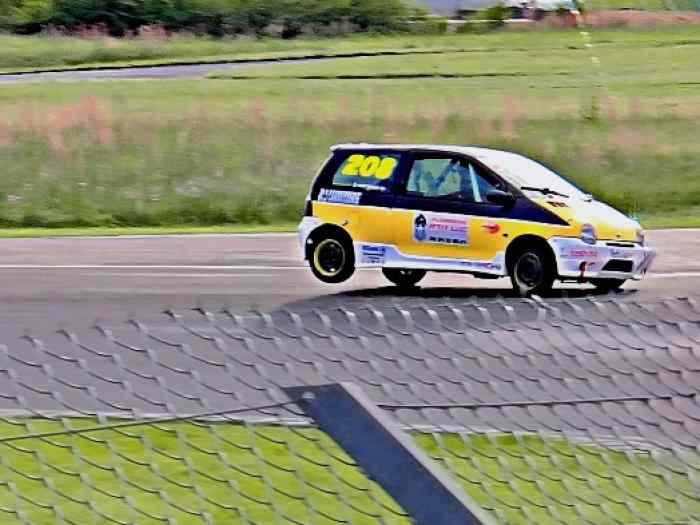 Twin cup n208 1
