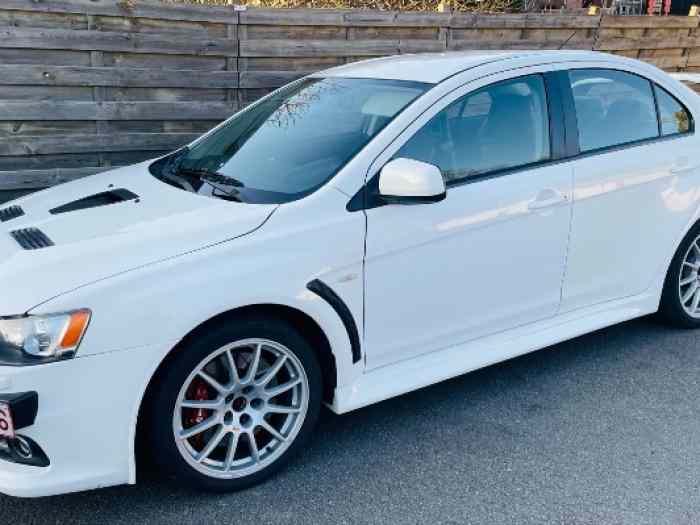 Mitsubishi Lancer Evo 10 4