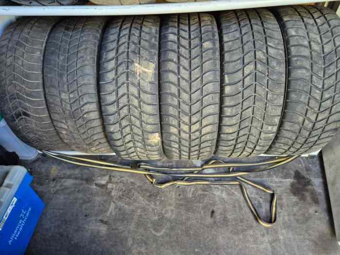 Pneus en 17 + pièces Clio R3 4