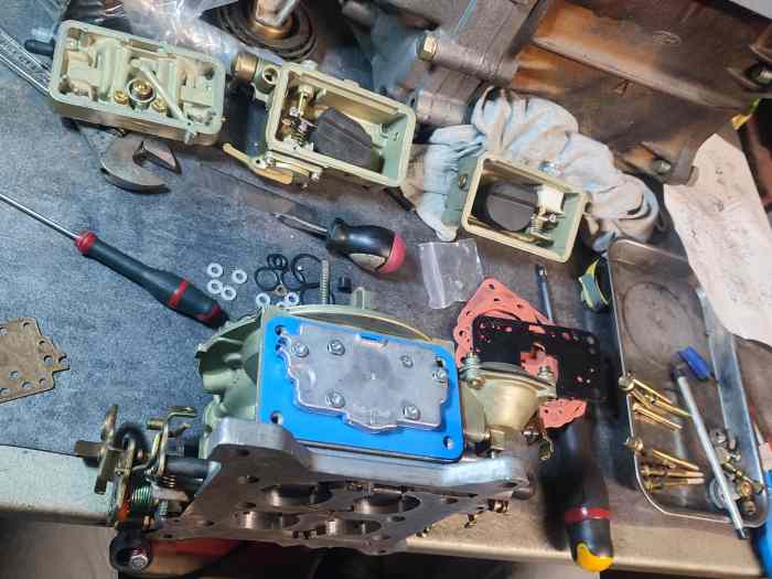 Ford capri admission Holley v6 2.8 5