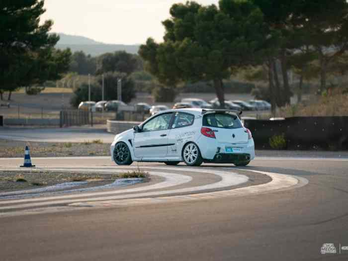 Clio 3 Cup x85 1
