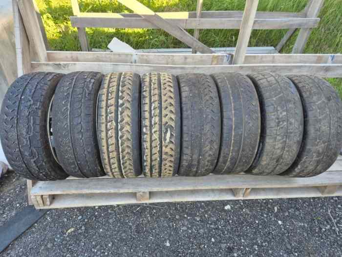 Pneus en 17 + pièces Clio R3 2