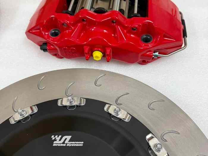 Kit Freinage AP RACING 6 pistons pour FORD FOCUS RS MK2. 2