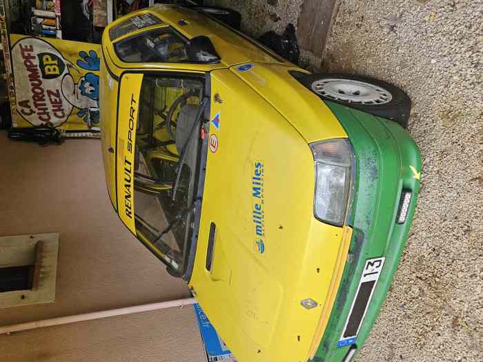 Renault clio Rn F2000