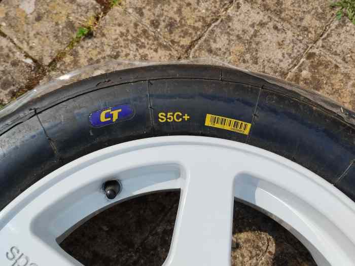 Roues 15 pouces saxo neuves 1