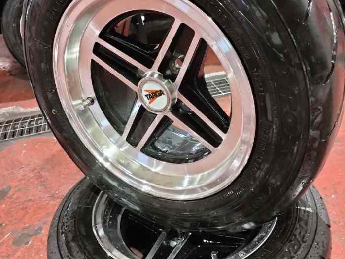 impecable juego de 4 llantas Targa en 7x13 con neumáticos nuevos Toyo 185/60/13 0
