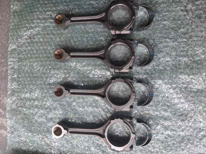 Pistons + bielles clio F4R 3