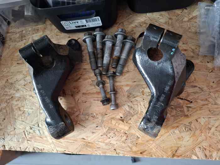 Supports EE clio 3 cup X85