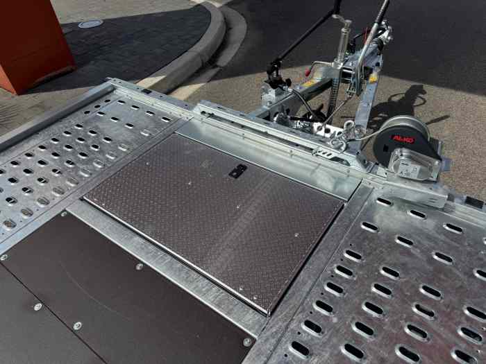 REMORQUE BRIAN JAMES NOUVELLE A-TRANSPORTER 4520 (4.50m x 2.00m) / KIT BASCULEMENT EN OPTION / TREUIL EN OPTION / TVA RECUPERABLE / PLATEAU PORTE VOITURE POUR VEHICULES BAS 4
