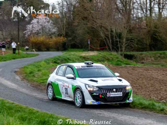 RACC loue Peugeot 208 RC4 – photo 4 sur 5