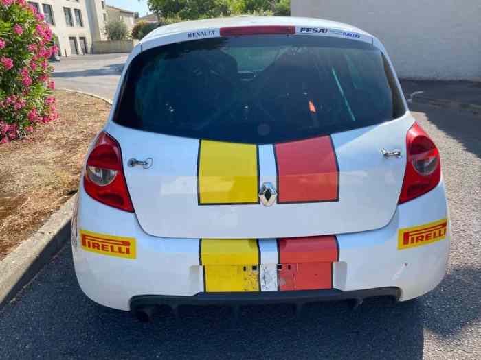 CLIO 3 F 2014 1
