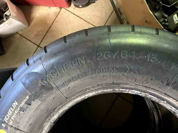 pneus pluie MICHELIN 1