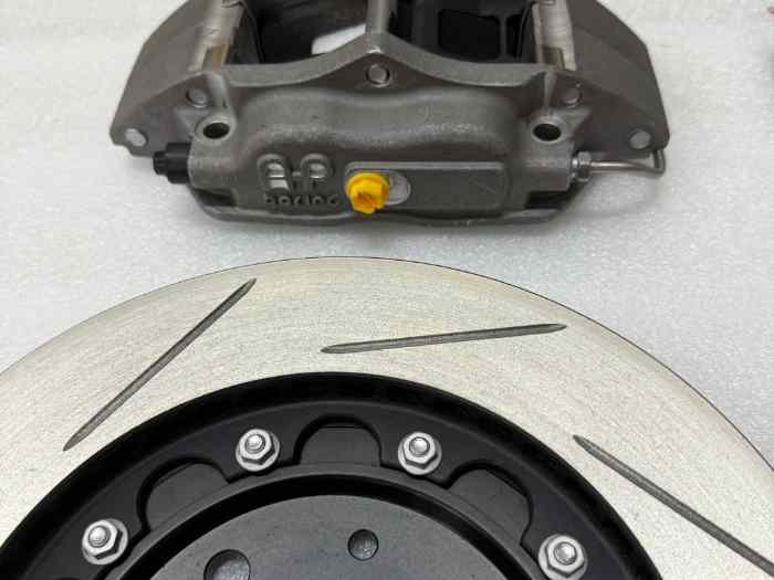 En Stock Kits Freinage pour PEUGEOT et CITROEN entraxe 4x108. 2
